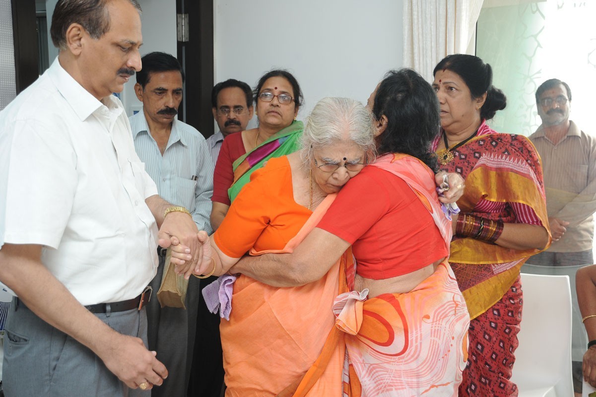 Jamuna Husband Ramana Rao Condolences Photos - 24 / 117 photos