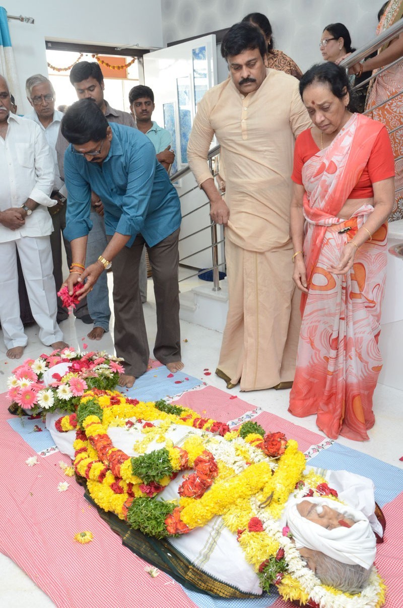 Jamuna Husband Ramana Rao Condolences Photos - 27 / 117 photos