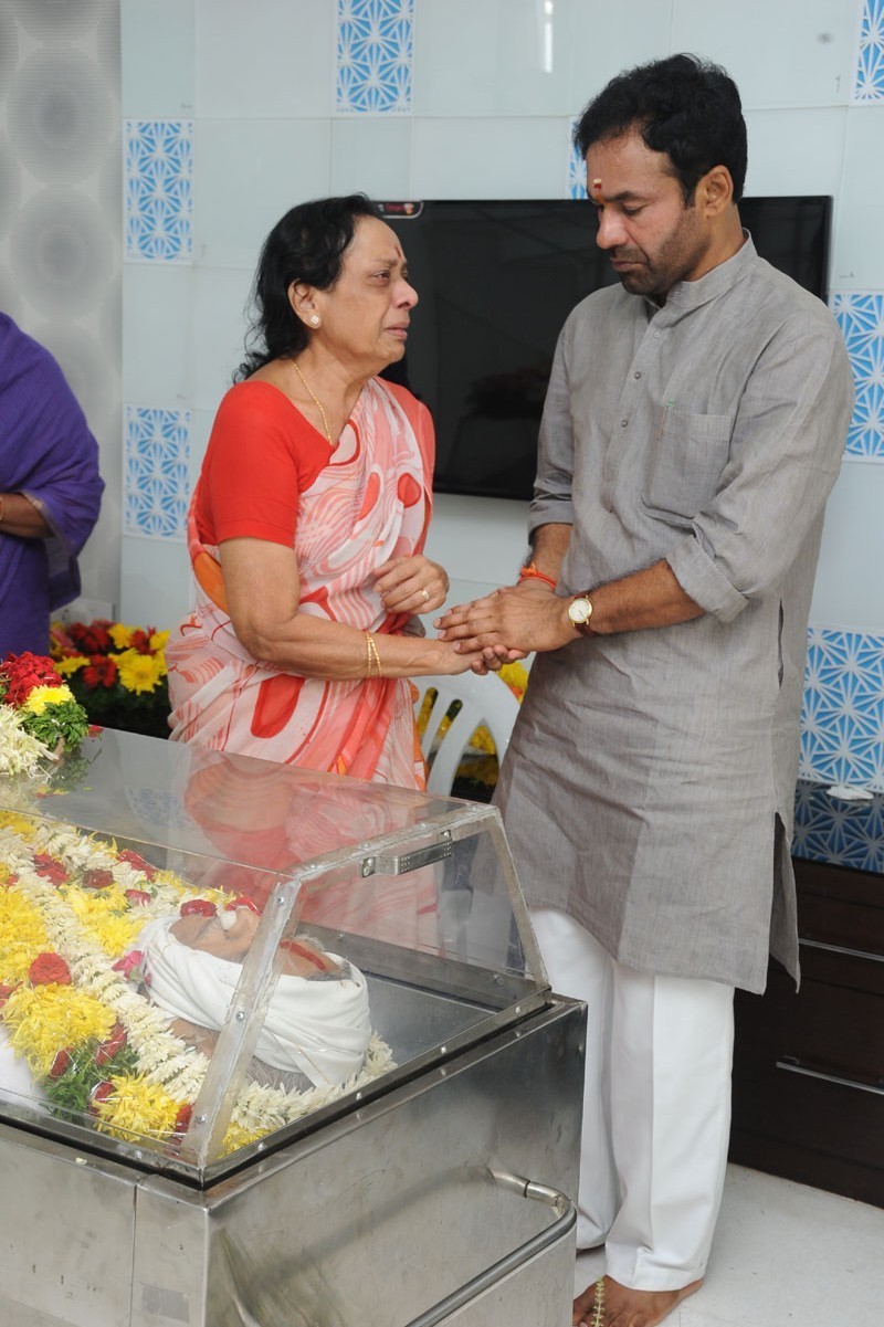 Jamuna Husband Ramana Rao Condolences Photos - 68 / 117 photos