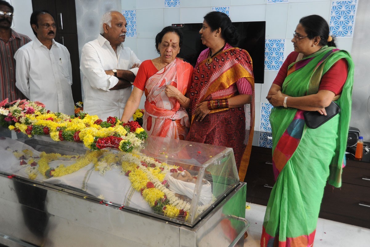 Jamuna Husband Ramana Rao Condolences Photos - 70 / 117 photos