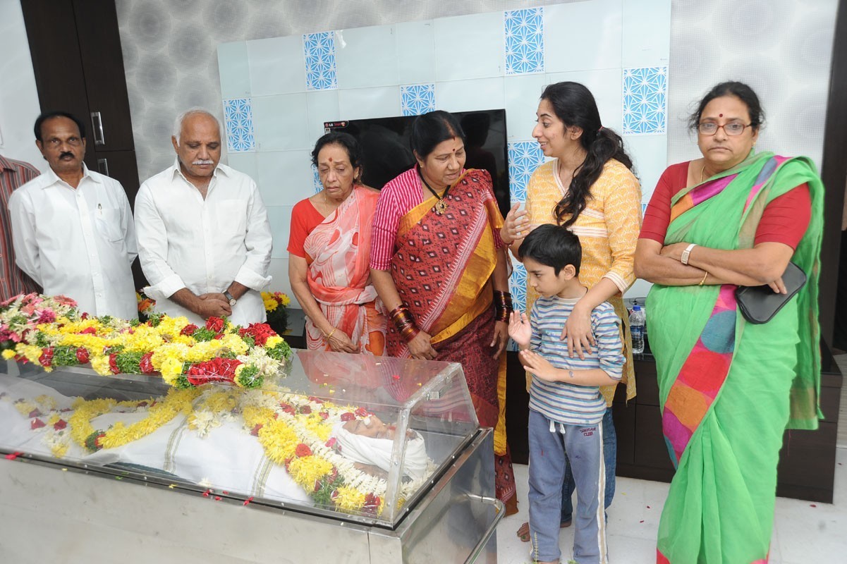 Jamuna Husband Ramana Rao Condolences Photos - 74 / 117 photos