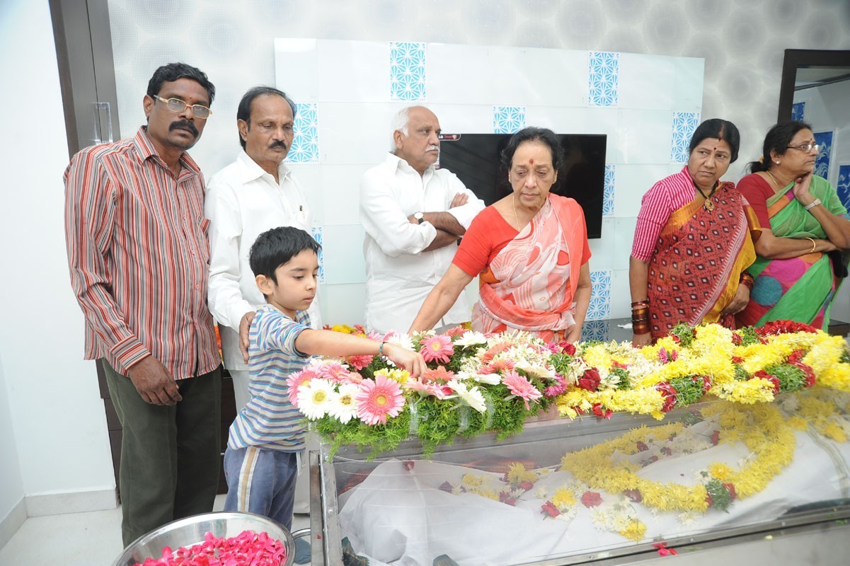 Jamuna Husband Ramana Rao Condolences Photos - 77 / 117 photos
