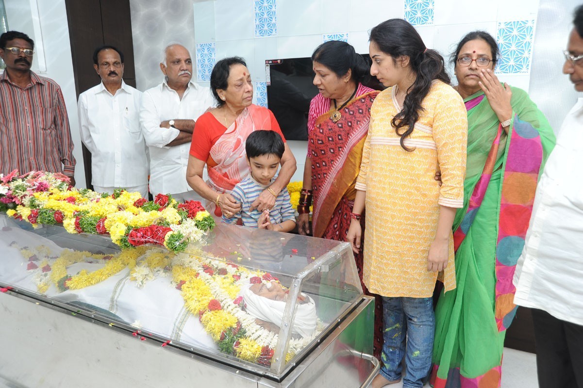Jamuna Husband Ramana Rao Condolences Photos - 82 / 117 photos