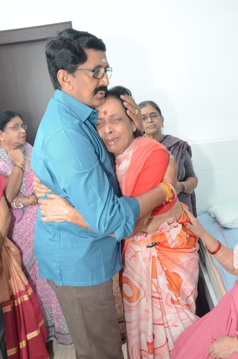 Jamuna Husband Ramana Rao Condolences Photos - 84 / 117 photos