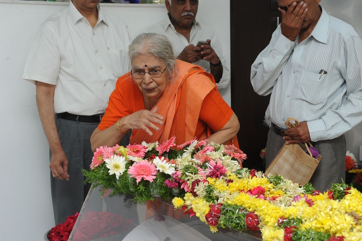 Jamuna Husband Ramana Rao Condolences Photos - 94 / 117 photos
