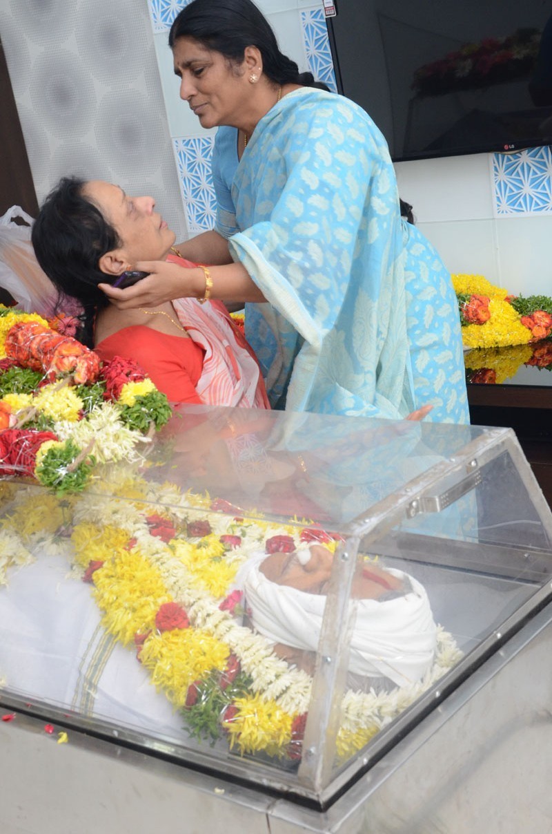Jamuna Husband Ramana Rao Condolences Photos - 107 / 117 photos