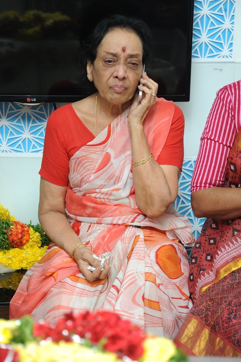 Jamuna Husband Ramana Rao Condolences Photos - 109 / 117 photos