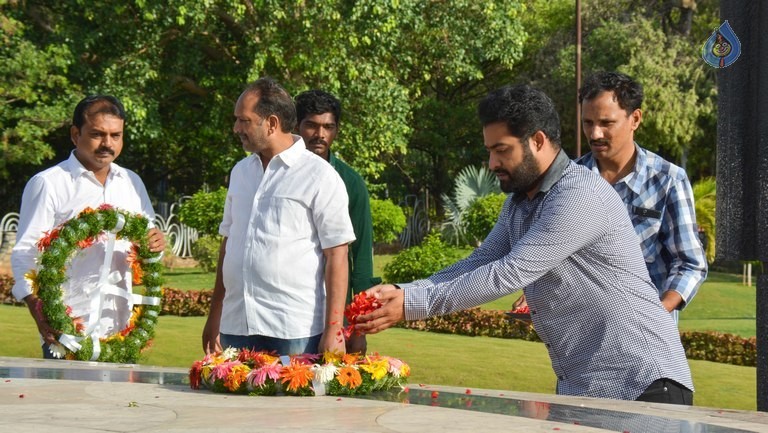 Janatha Garage Team at NTR Ghat - 1 / 7 photos