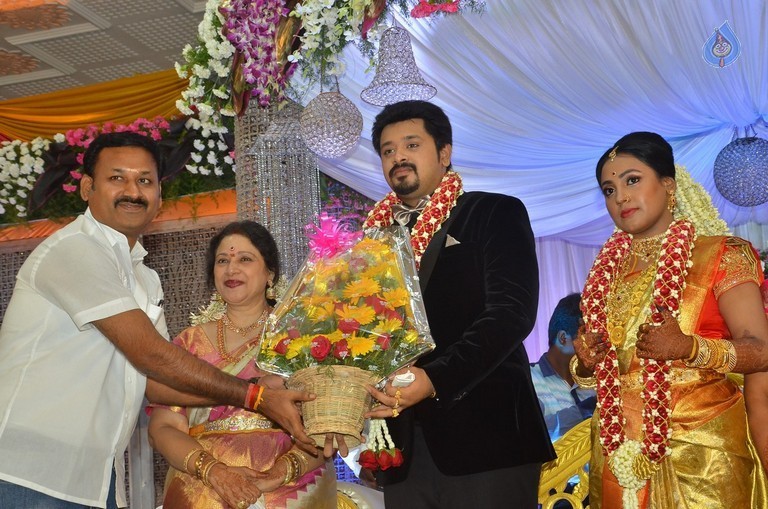 Jayachitra Son Amresh Wedding Reception - 13 / 102 photos