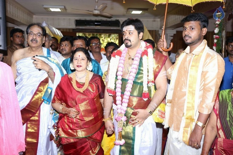 Jayachitra Son Amresh Wedding Reception - 38 / 102 photos