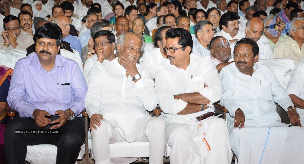 Jayalalitha's Swearing-in Ceremony - 32 / 44 photos