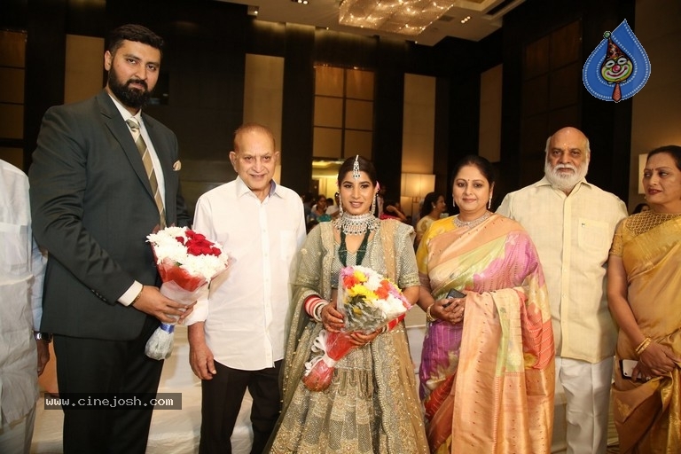 Jayasudha Son Nihar Kapoor Wedding Reception 01 - 14 / 57 photos