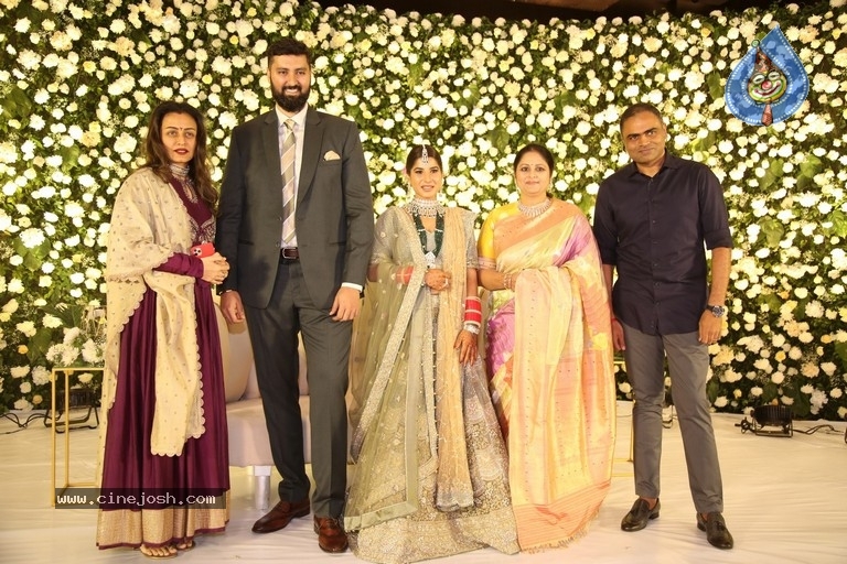 Jayasudha Son Nihar Kapoor Wedding Reception 02 - 15 / 77 photos