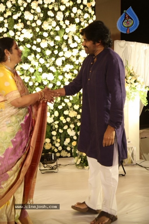 Jayasudha Son Nihar Kapoor Wedding Reception 03 - 36 / 81 photos