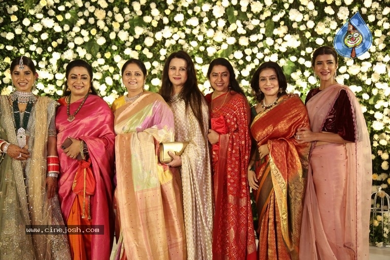 Jayasudha Son Nihar Kapoor Wedding Reception 03 - 45 / 81 photos