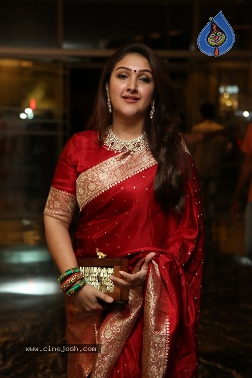 Jayasudha Son Nihar Kapoor Wedding Reception 03 - 47 / 81 photos