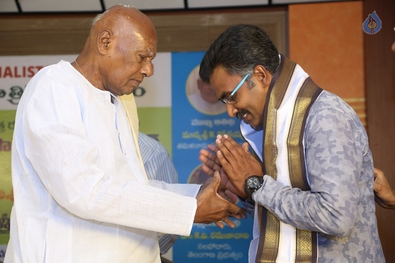 Journalists Association Felicitates Dadasaheb Phalke K Viswanath - 3 / 52 photos