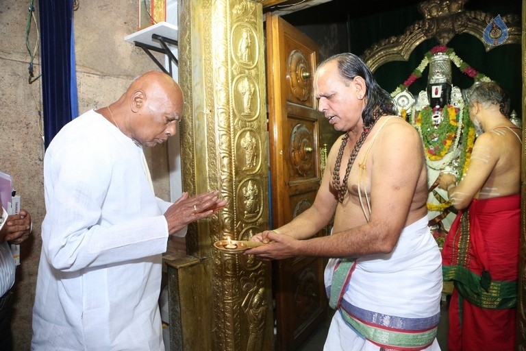 Journalists Association Felicitates Dadasaheb Phalke K Viswanath - 17 / 52 photos