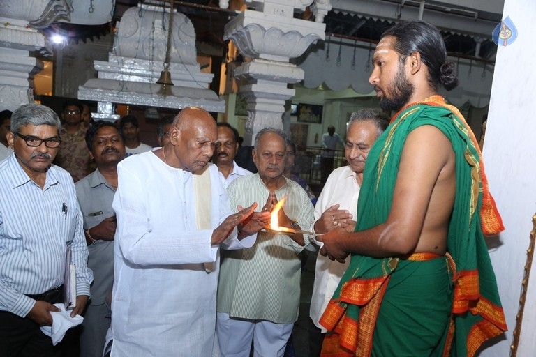 Journalists Association Felicitates Dadasaheb Phalke K Viswanath - 34 / 52 photos