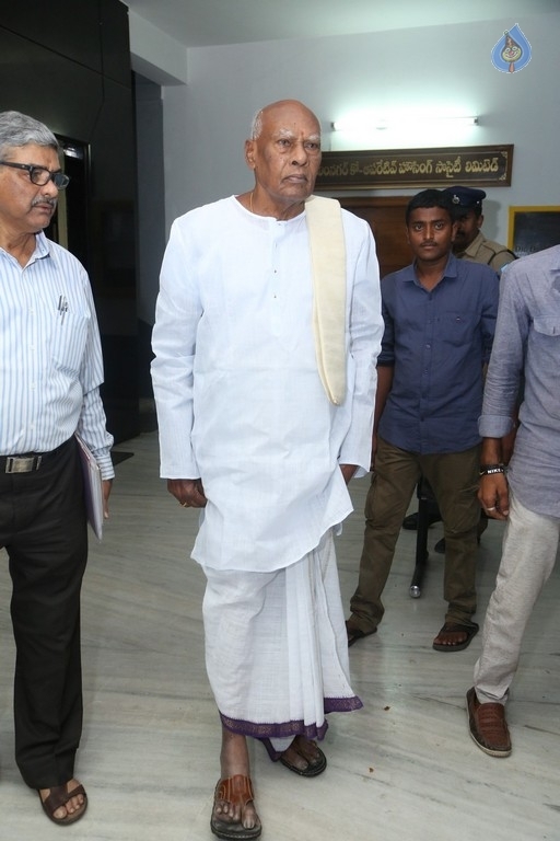 Journalists Association Felicitates Dadasaheb Phalke K Viswanath - 51 / 52 photos