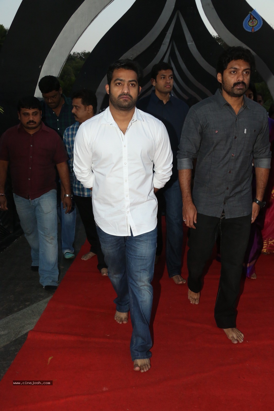 Jr NTR at NTR Ghat - 8 / 60 photos