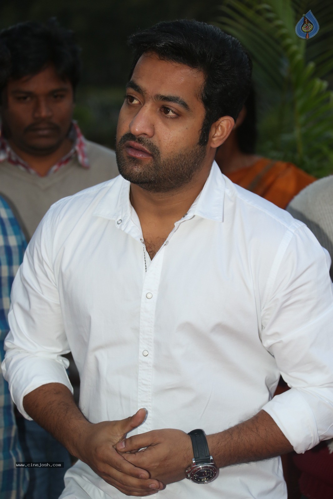 Jr NTR at NTR Ghat - 12 / 60 photos