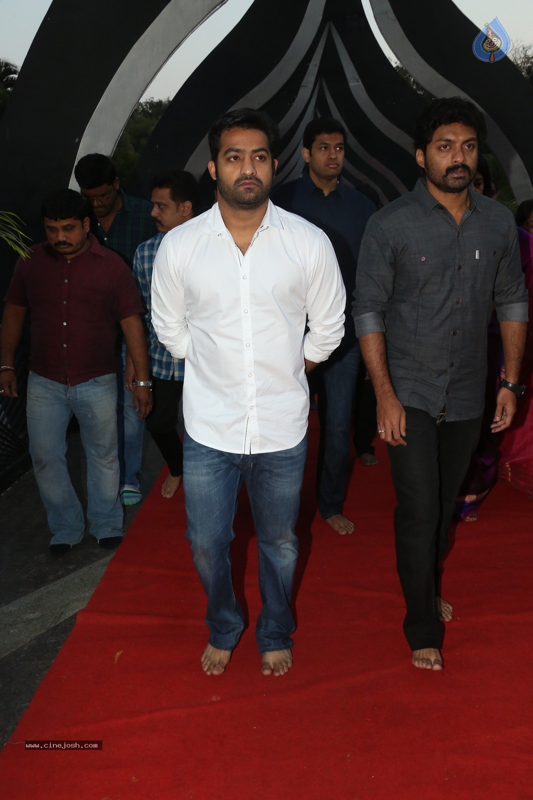 Jr NTR at NTR Ghat - 49 / 60 photos