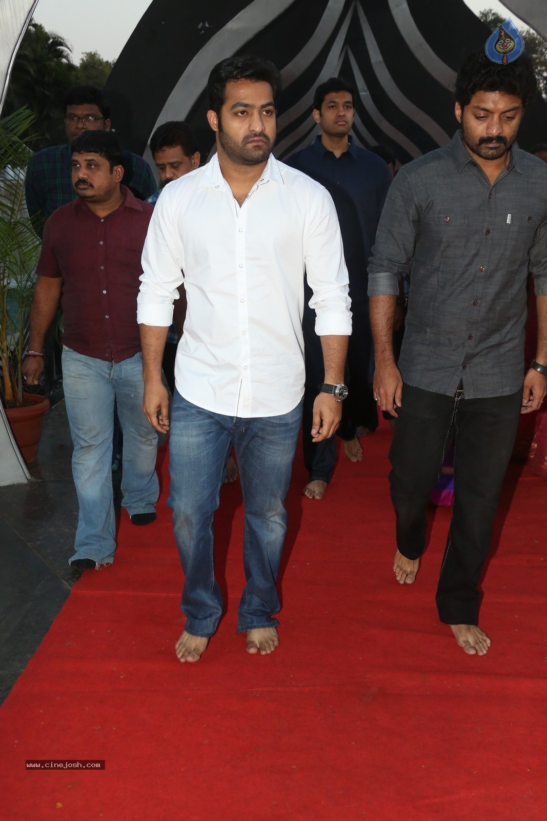Jr NTR at NTR Ghat - 54 / 60 photos