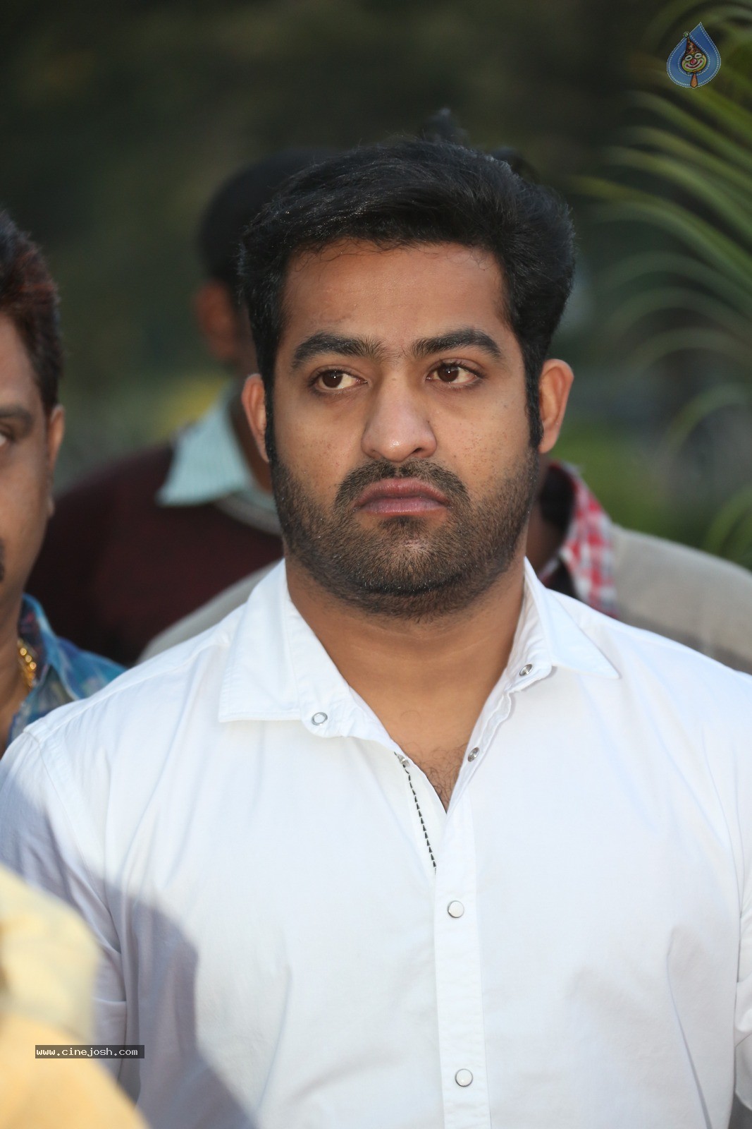 Jr NTR at NTR Ghat - 58 / 60 photos