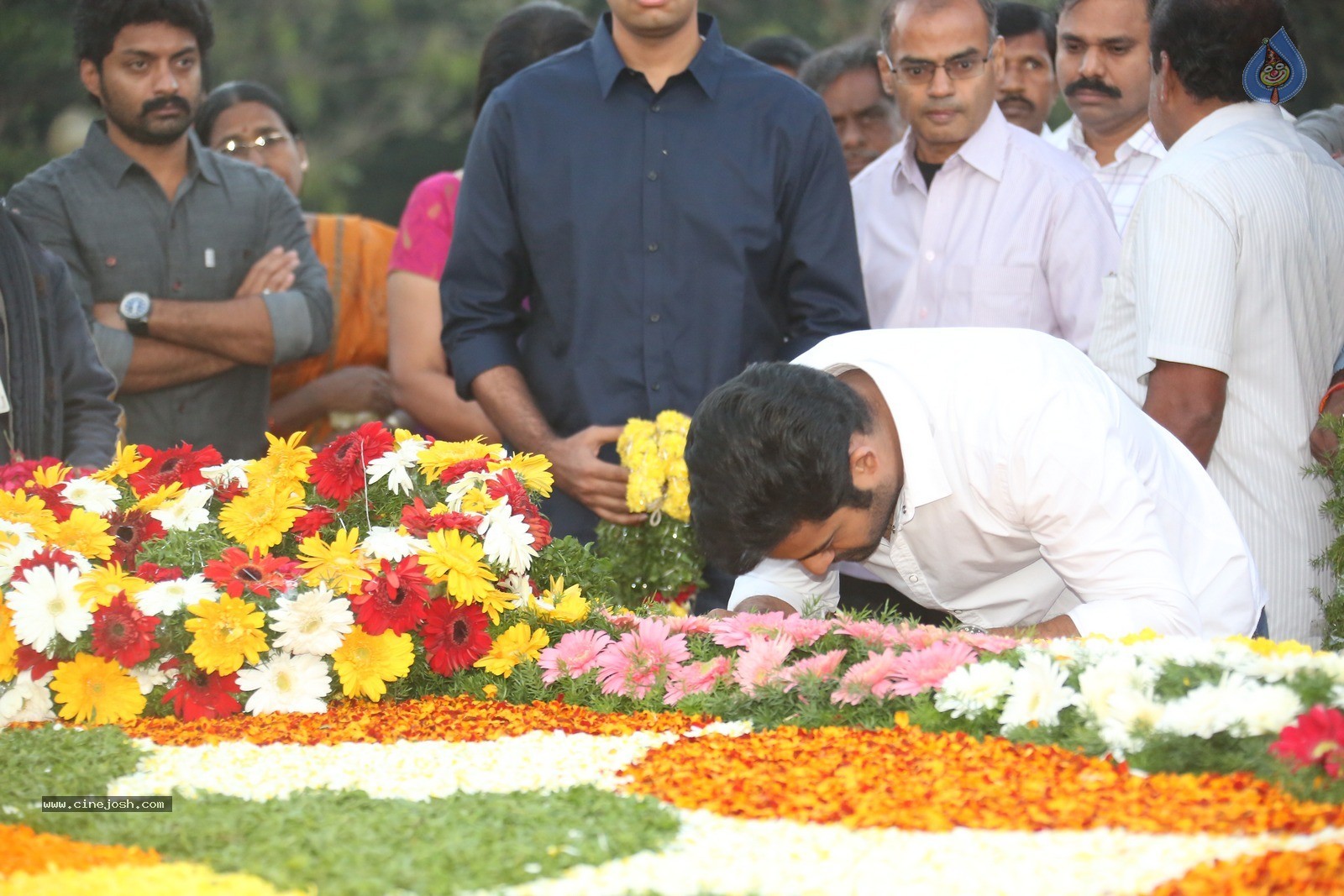 Jr NTR at NTR Ghat - 60 / 60 photos