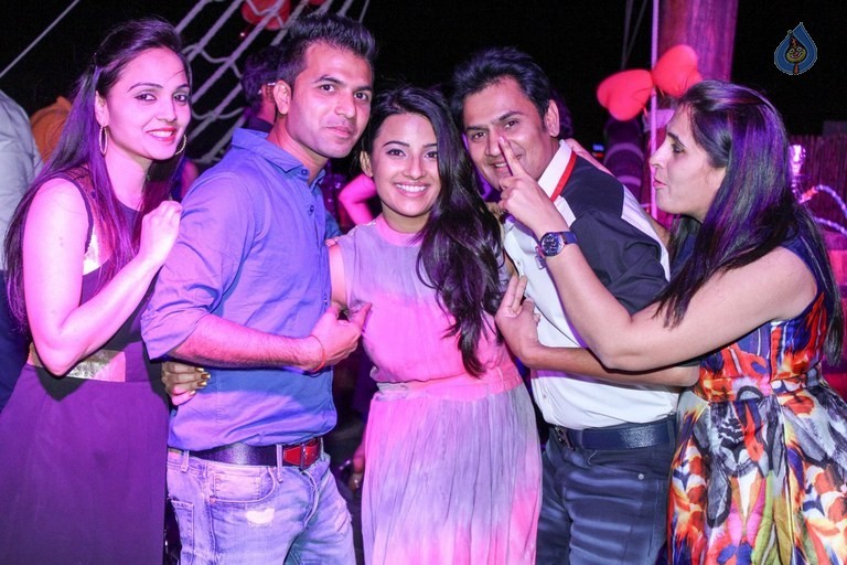 Jyothi Sethi Birthday Bash Photos - 32 / 84 photos