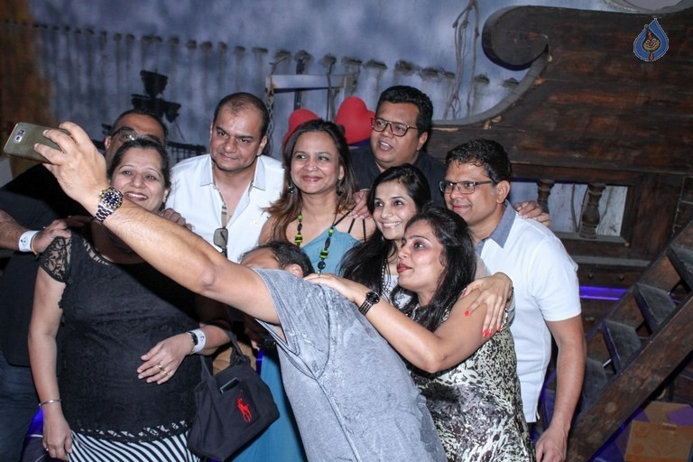 Jyothi Sethi Birthday Bash Photos - 58 / 84 photos