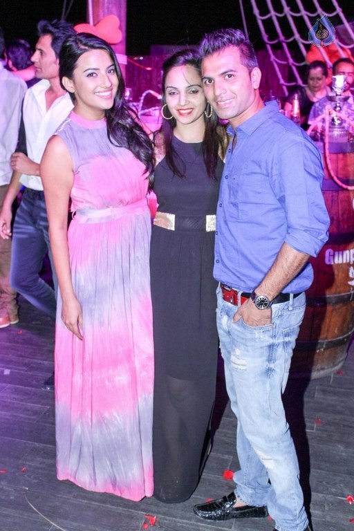 Jyothi Sethi Birthday Bash Photos - 79 / 84 photos
