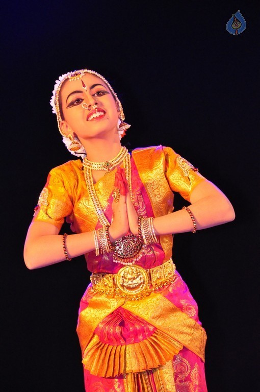 K A Lakshmi Bharatanatyam Arangetram Photos - 23 / 38 photos