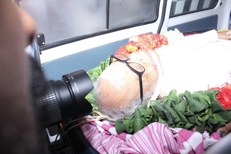 K Balachander Condolences Photos - 32 / 71 photos