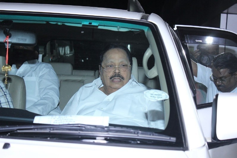 K Balachander Condolences Photos - 39 / 71 photos