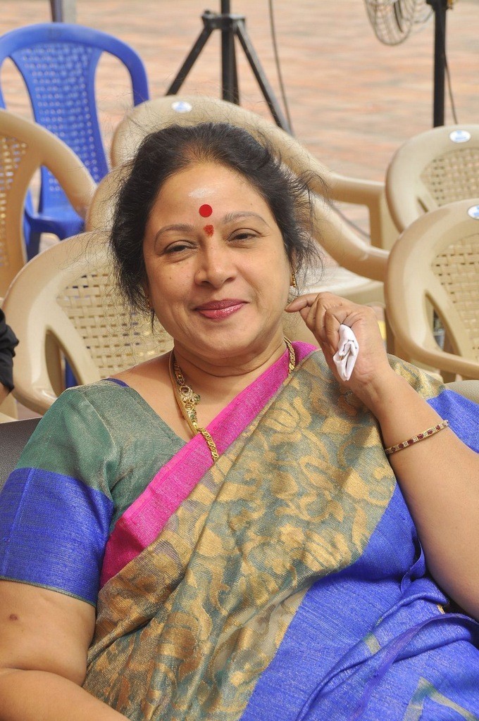 K Balachander Ninaivu Anjali Photos - 17 / 90 photos