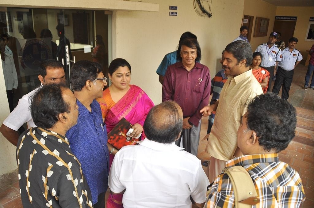K Balachander Ninaivu Anjali Photos - 49 / 90 photos