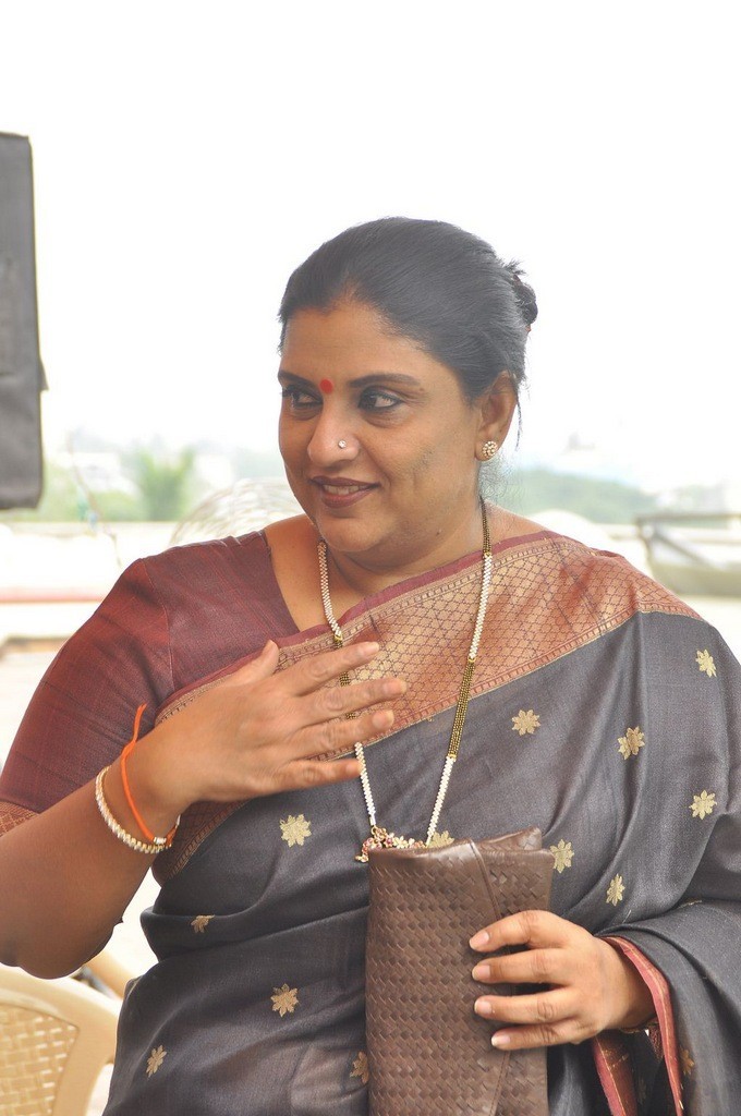 K Balachander Ninaivu Anjali Photos - 55 / 90 photos