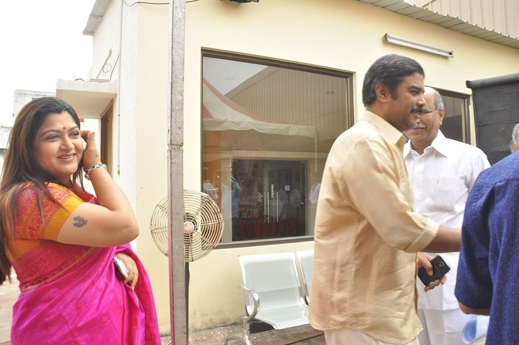 K Balachander Ninaivu Anjali Photos - 63 / 90 photos