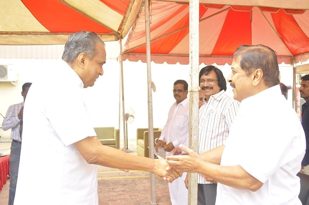 K Balachander Ninaivu Anjali Photos - 67 / 90 photos
