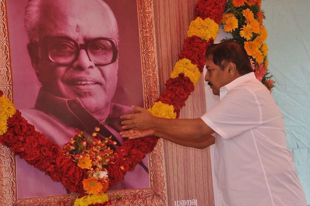 K Balachander Ninaivu Anjali Photos - 73 / 90 photos