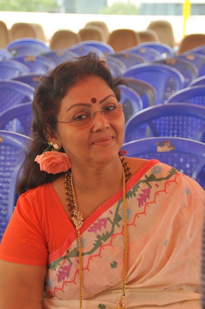 K Balachander Ninaivu Anjali Photos - 77 / 90 photos