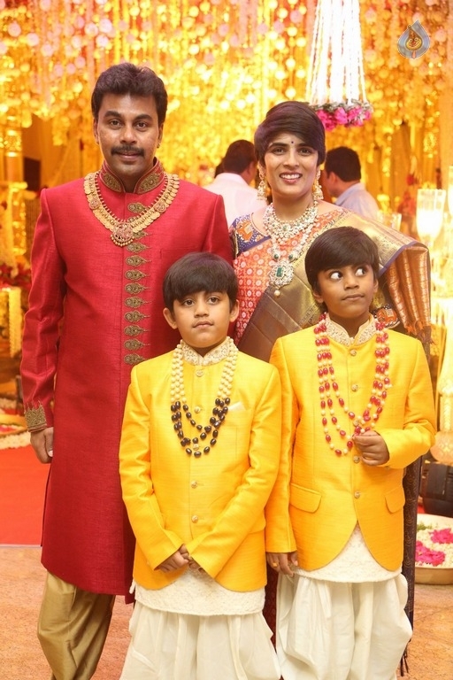Kalamandir CMD Prasad Chalavadi Daughter Hanisha Wedding Photos - 24 / 81 photos
