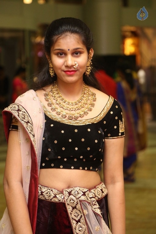 Kalamandir CMD Prasad Chalavadi Daughter Hanisha Wedding Photos - 27 / 81 photos