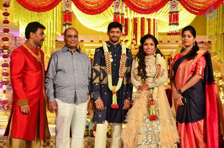 Kalamandir CMD Prasad Chalavadi Daughter Hanisha Wedding Photos - 46 / 81 photos