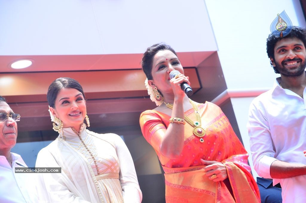 Kalyan Jewellers Chennai Showroom Launch - 22 / 59 photos