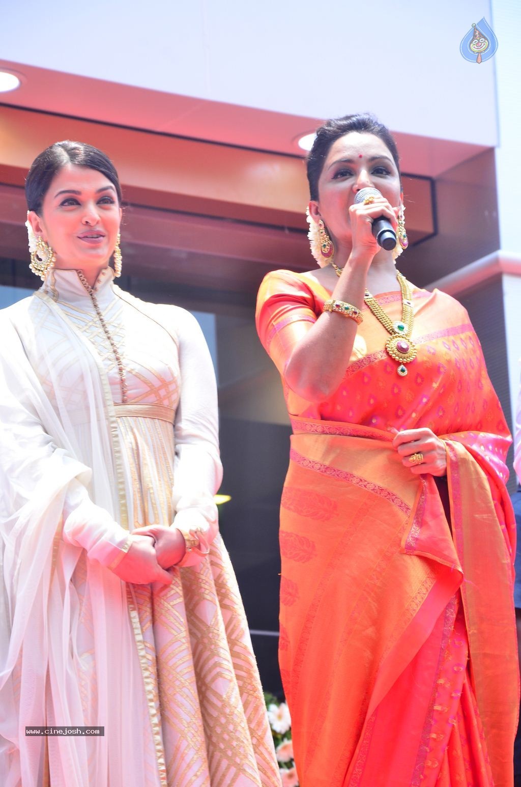 Kalyan Jewellers Chennai Showroom Launch - 34 / 59 photos