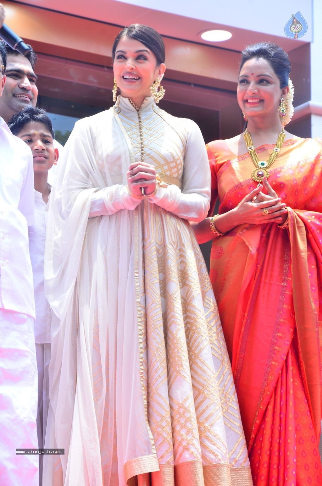 Kalyan Jewellers Chennai Showroom Launch - 36 / 59 photos