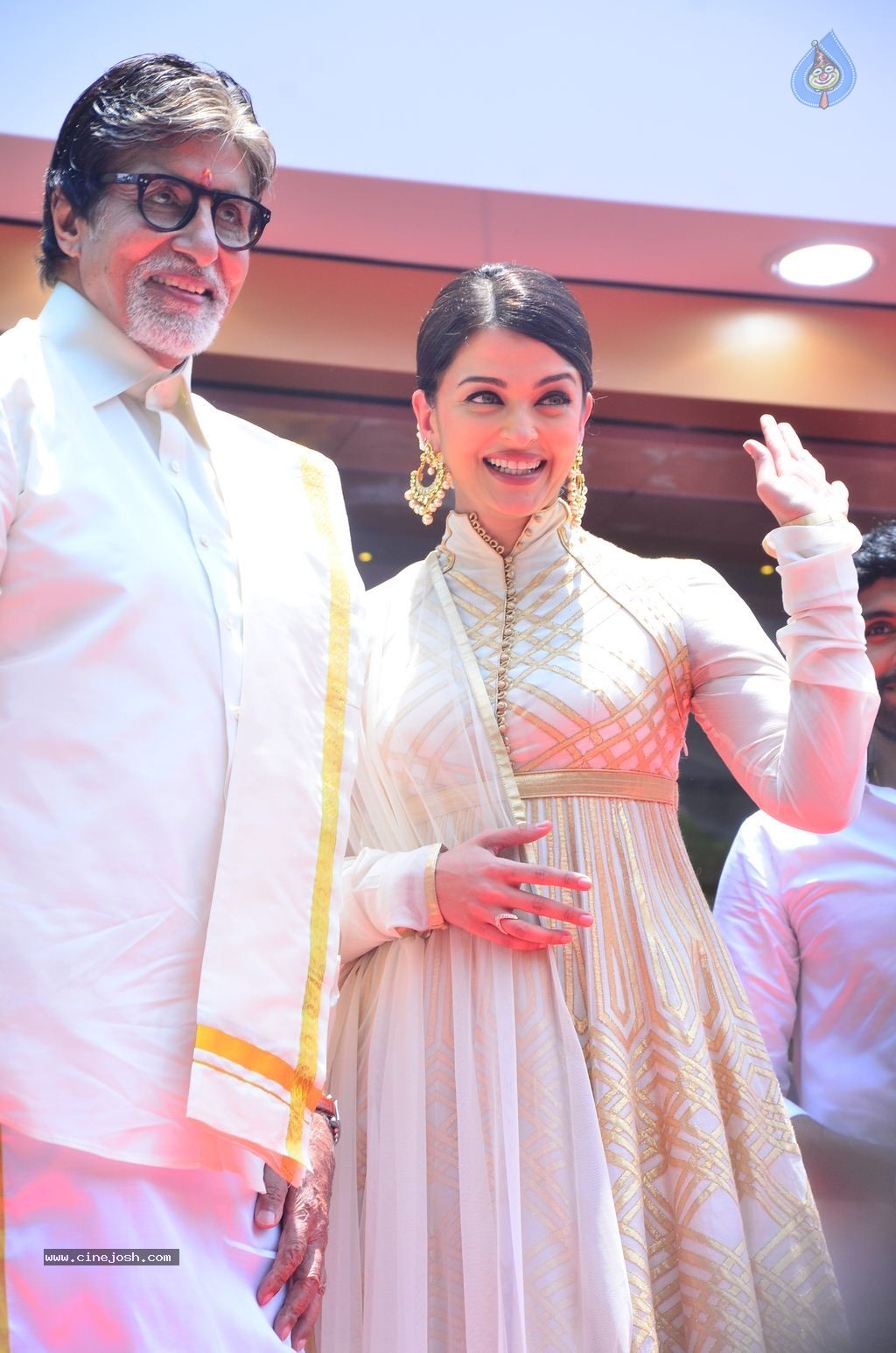 Kalyan Jewellers Chennai Showroom Launch - 37 / 59 photos